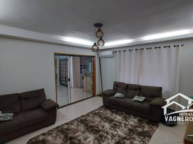 #1350 - Casa para Venda em Lorena - SP