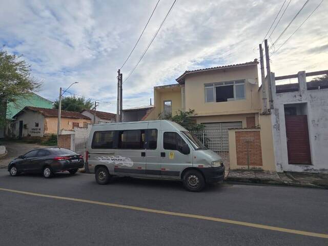 #2085 - Casa para Venda em Lorena - SP - 2