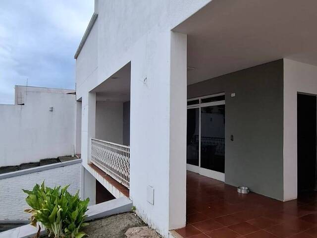 #2099 - Casa para Venda em Lorena - SP - 3