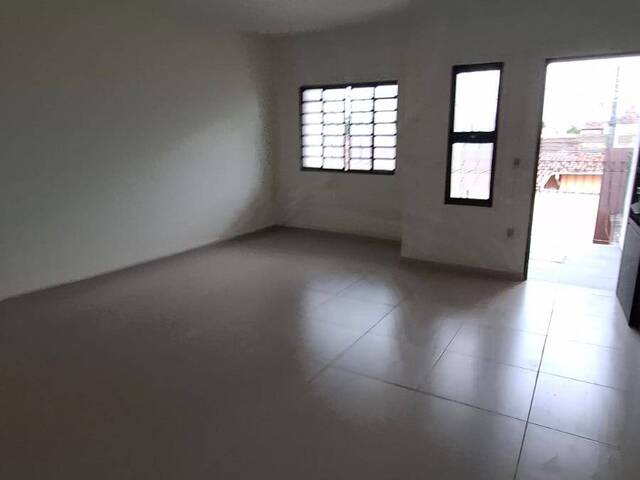 #2123 - Apartamento para Locação em Lorena - SP - 2